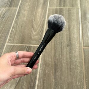Marc Jacobs makeup brush